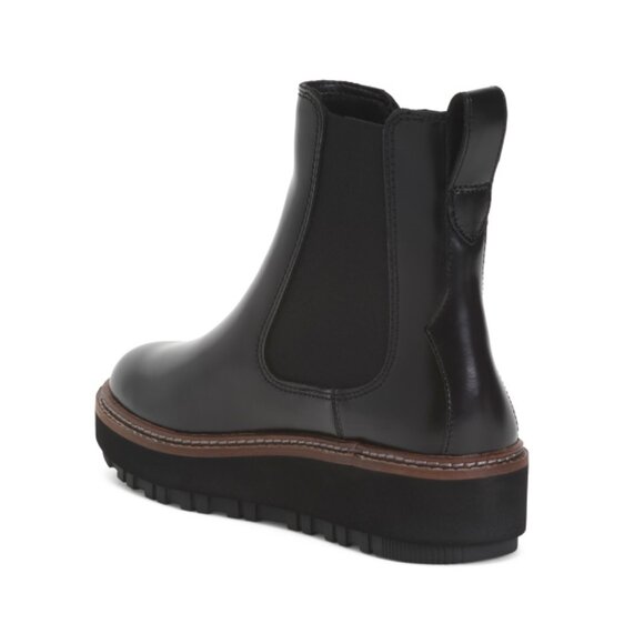 CLARKS Black Leather Orianna Comfort Chelsea Boots - Picture 2 of 2